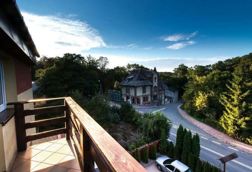 استراحتگاه Willa & Spa Odnova