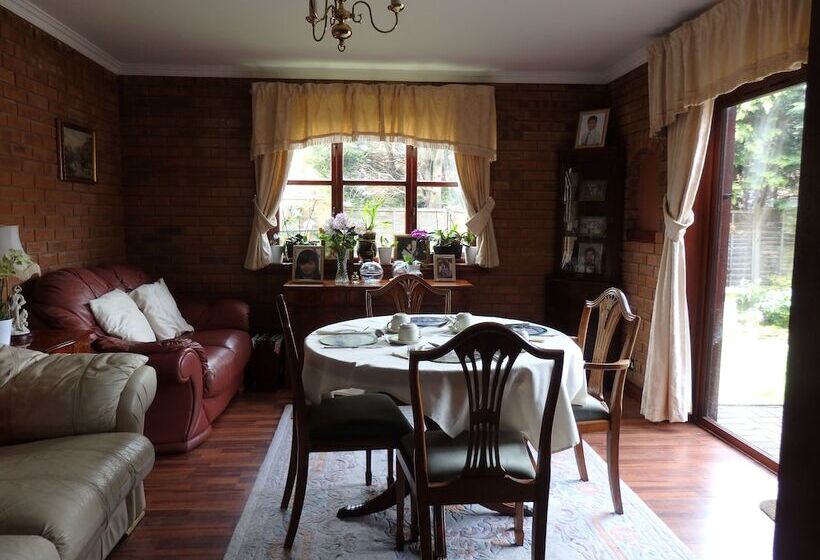 مبيت وإفطار Hay Lane Lodge