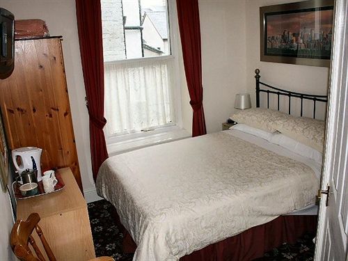 민박 Melbreak House