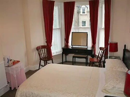 민박 Melbreak House