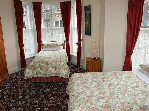 민박 Melbreak House