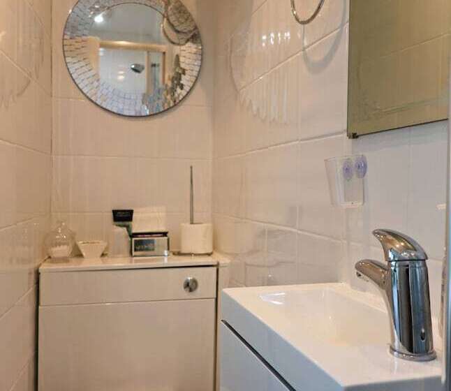 Bed and Breakfast Orchard House