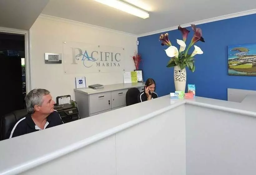 مبيت وإفطار Pacific Marina Apartments