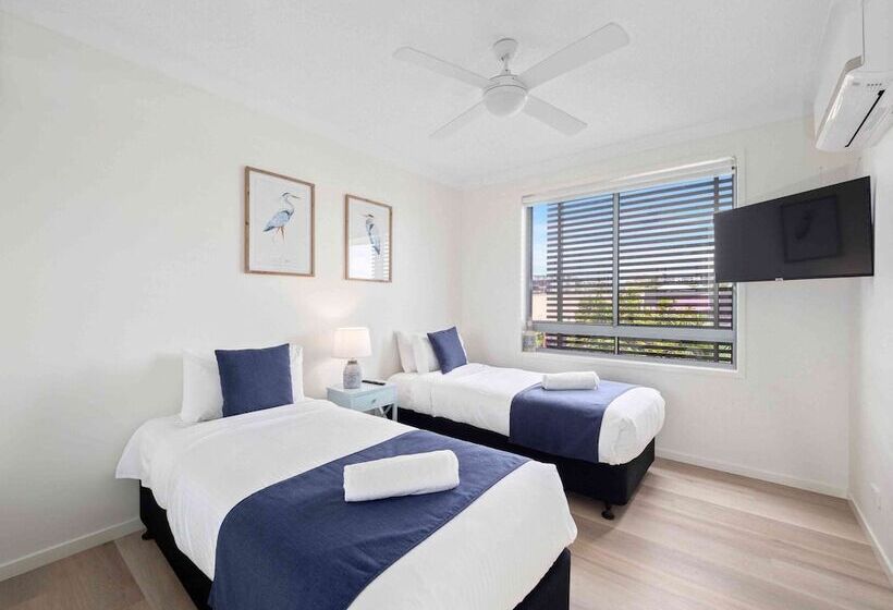 مبيت وإفطار Pacific Marina Apartments