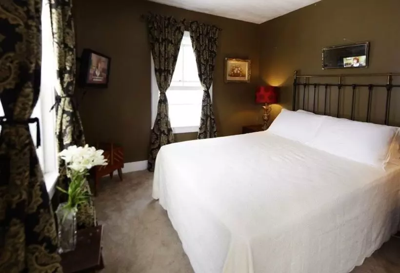 ベッドアンドブレックファースト The Twilight Lodge