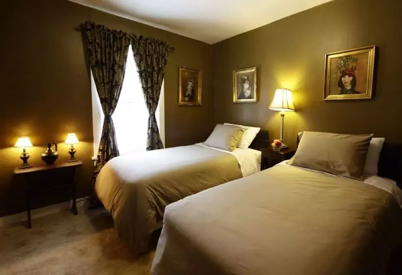 ベッドアンドブレックファースト The Twilight Lodge