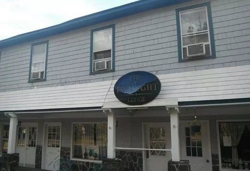 ベッドアンドブレックファースト The Twilight Lodge