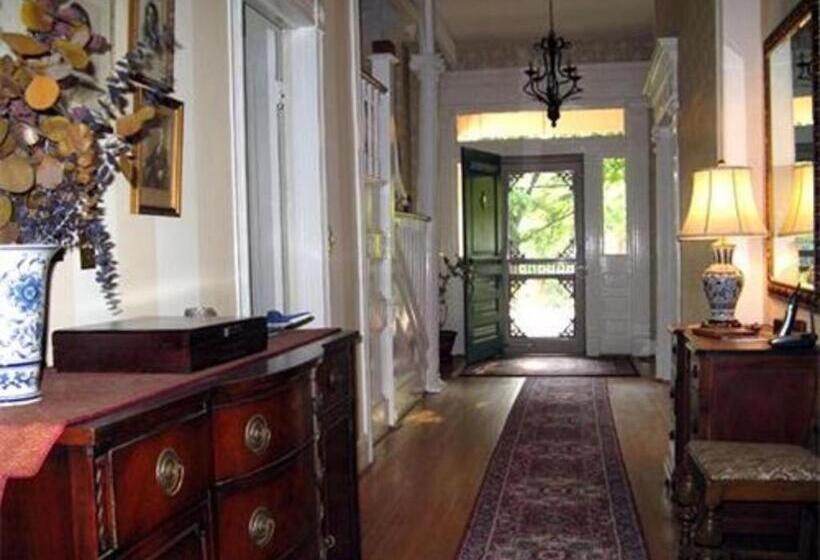 Charles Bass House Bed & Breakfast