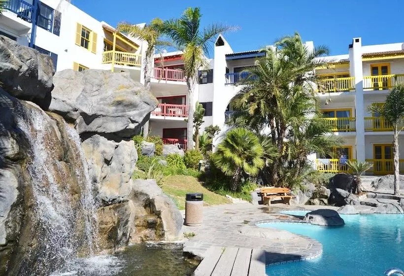 Club Mykonos Athenian Cascades