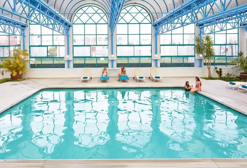 Club Mykonos Athenian Cascades