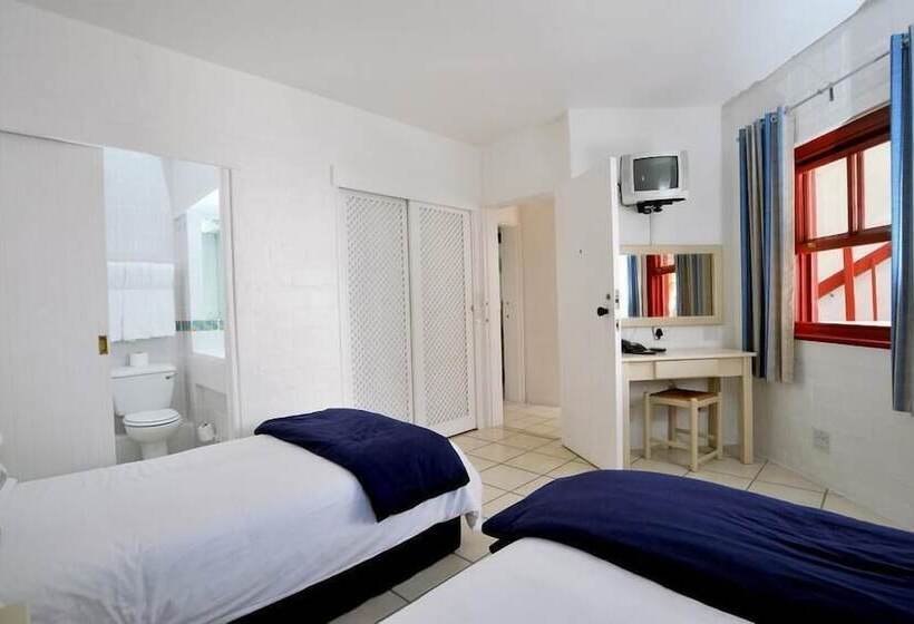 Club Mykonos Athenian Cascades