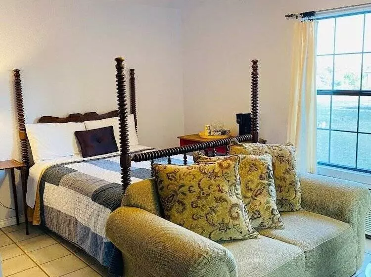 Otel The Crossroads Inn