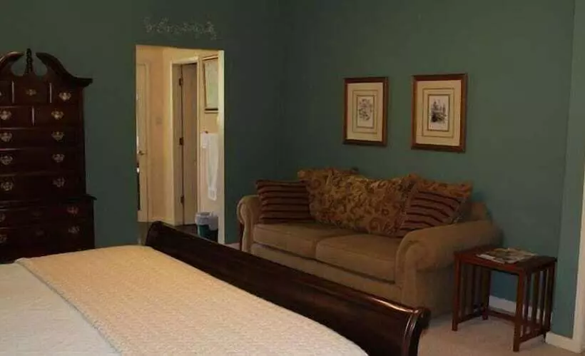 Otel The Crossroads Inn