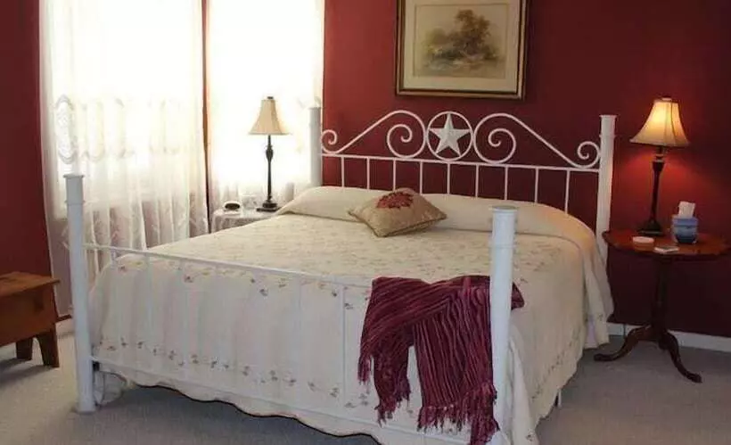 Otel The Crossroads Inn