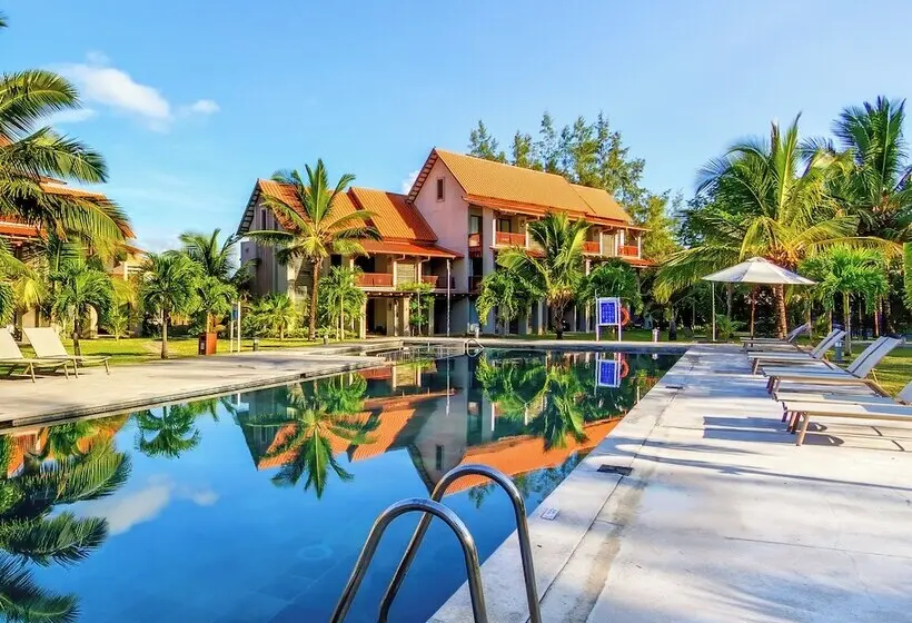 هتل Crystals Beach Resort Belle Mare, A Member Of Radisson Individuals