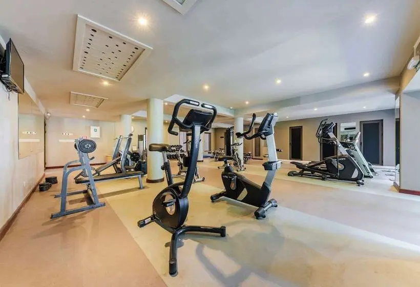 هتل Crystals Beach Resort Belle Mare, A Member Of Radisson Individuals