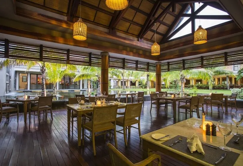 هتل Crystals Beach Resort Belle Mare, A Member Of Radisson Individuals