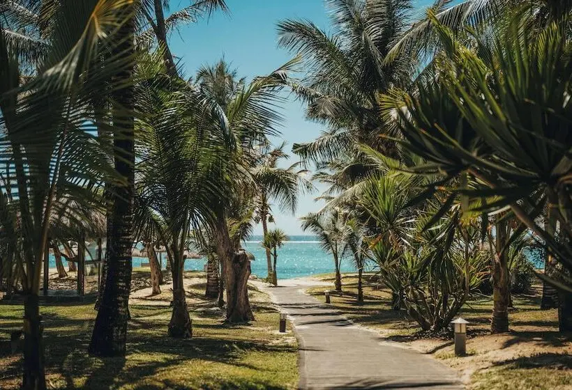 هتل Crystals Beach Resort Belle Mare, A Member Of Radisson Individuals