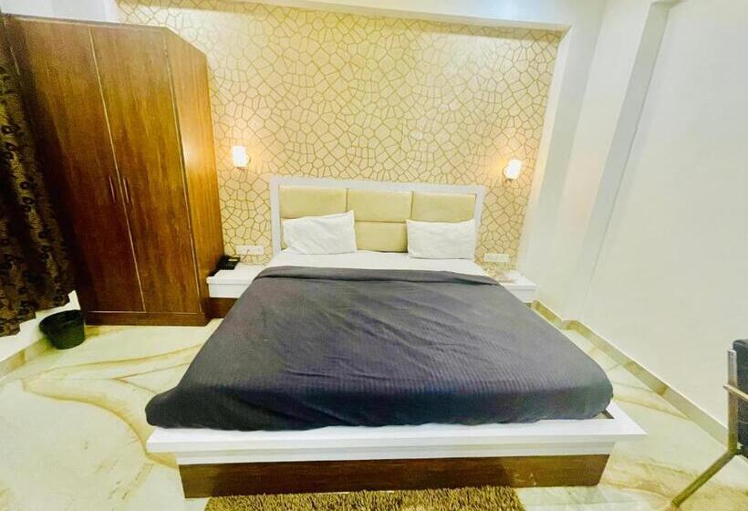 فندق Daawat Palace