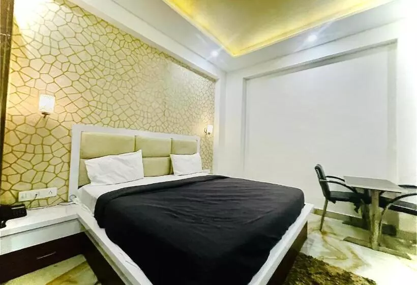 בית מלון כפרי Daawat Palace