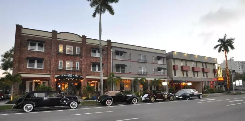 Hollander Hotel   Downtown St. Petersburg