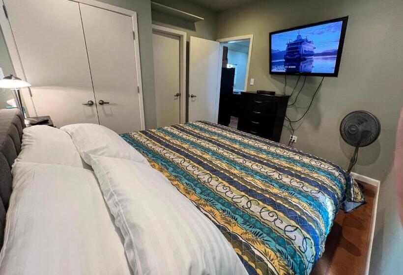 Отель Painted Sky Inn