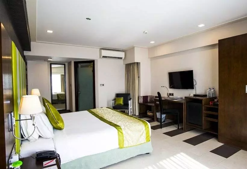 هتل Platinum Grand