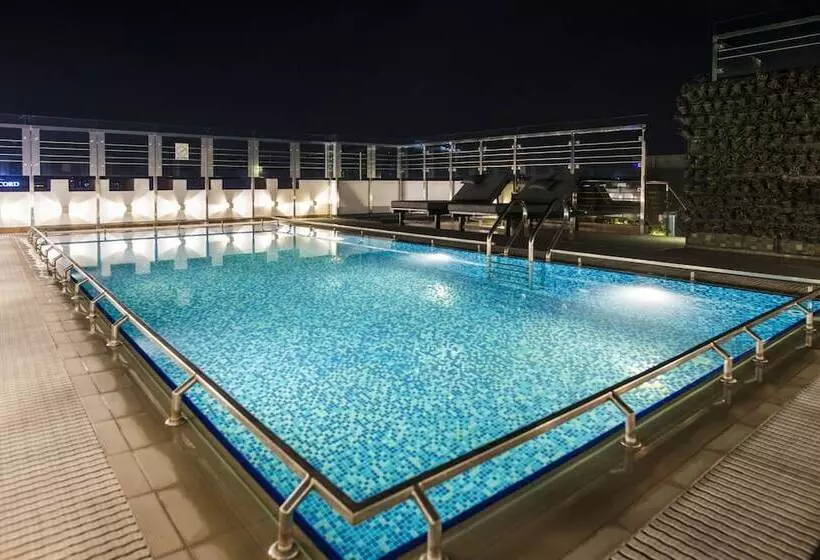 هتل Platinum Grand