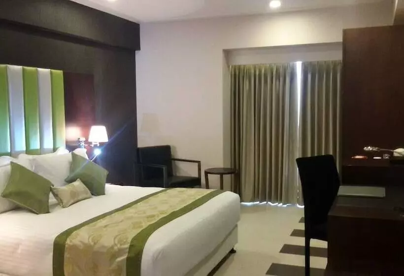 هتل Platinum Grand