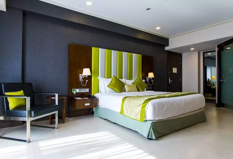 هتل Platinum Grand