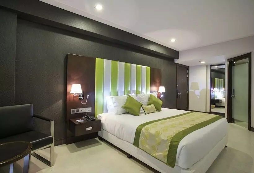 هتل Platinum Grand