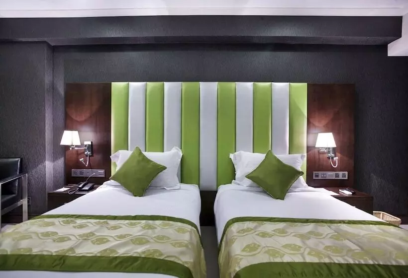 هتل Platinum Grand