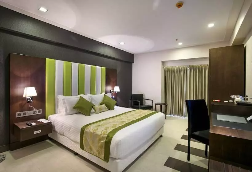 هتل Platinum Grand