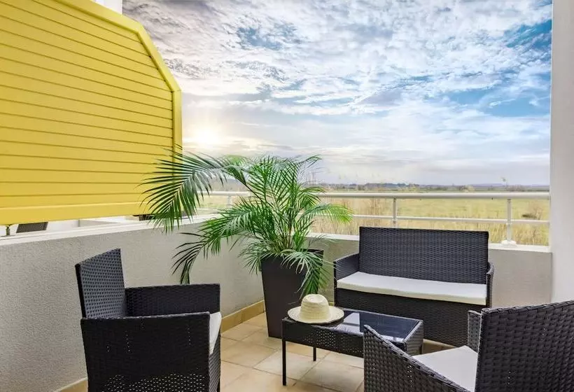 בית מלון כפרי Résidence Hôtelière Natureva & Spa