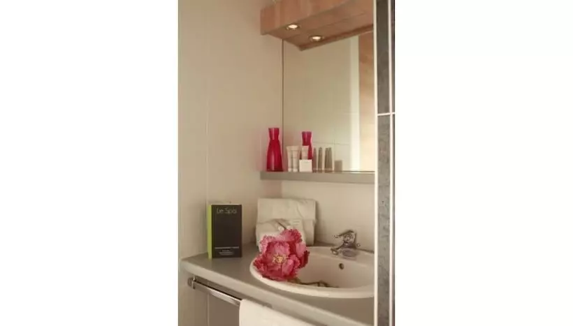 בית מלון כפרי Résidence Hôtelière Natureva & Spa