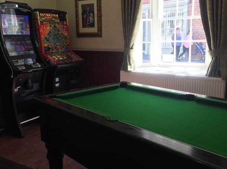 酒店 The George Inn