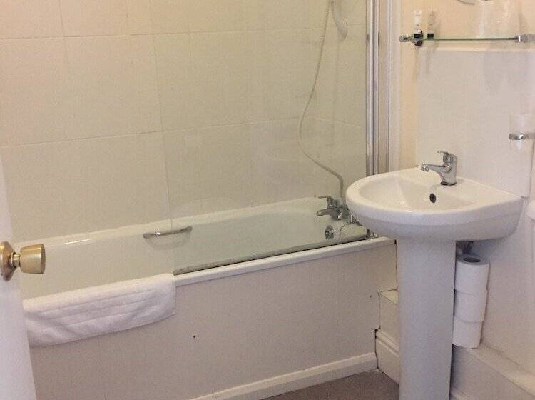 酒店 The George Inn