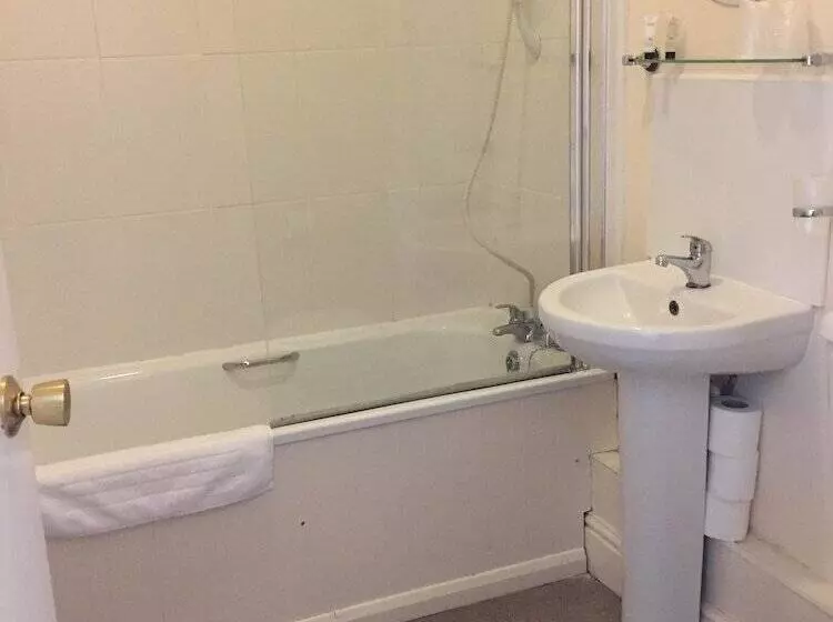 酒店 The George Inn