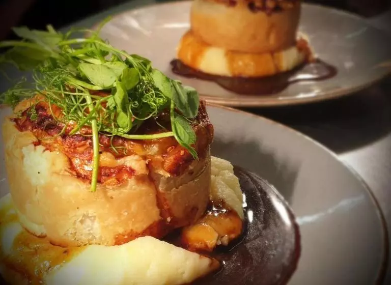 酒店 The George Inn