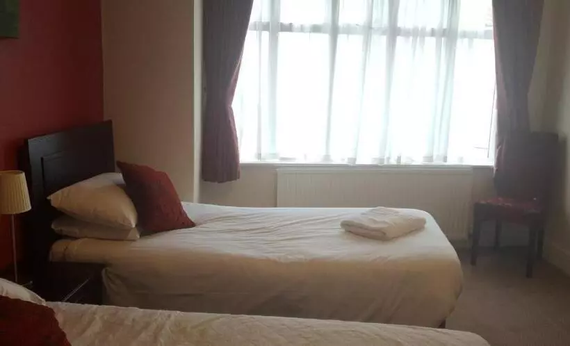 酒店 The George Inn