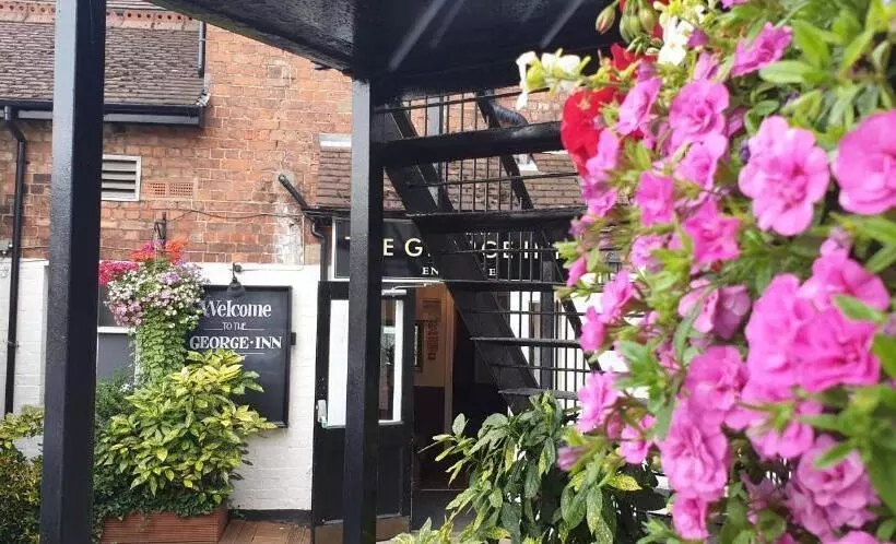 酒店 The George Inn