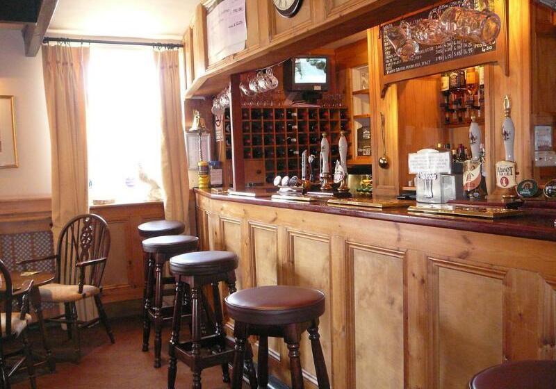 בית מלון כפרי The King William Iv Country Inn & Restaurant