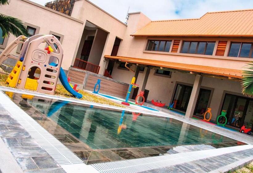 Otel Crystals Beach Resort Belle Mare, A Member Of Radisson Individuals