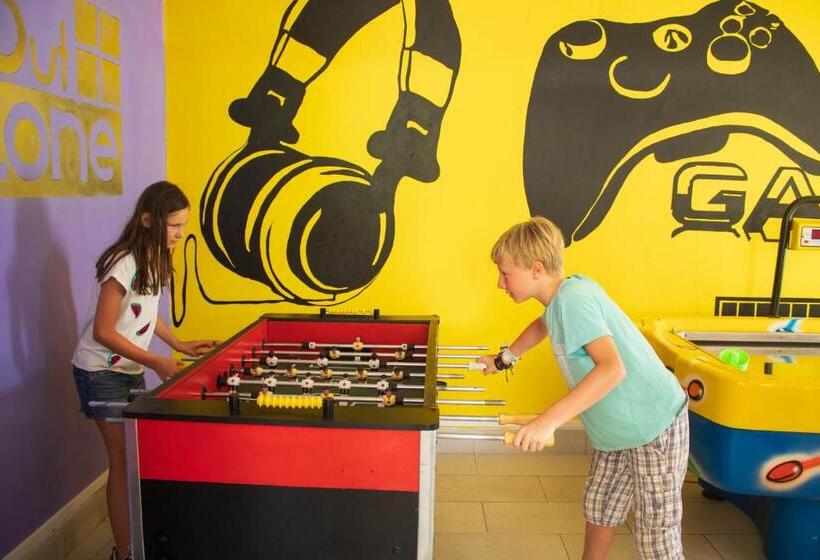 Otel Crystals Beach Resort Belle Mare, A Member Of Radisson Individuals