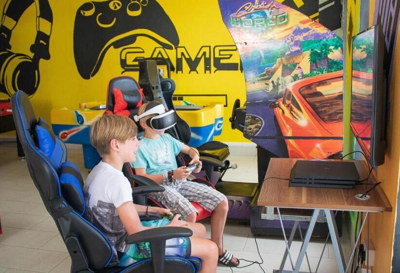 Otel Crystals Beach Resort Belle Mare, A Member Of Radisson Individuals