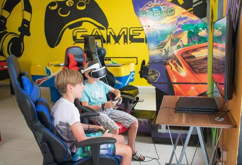 هتل Crystals Beach Resort Belle Mare, A Member Of Radisson Individuals