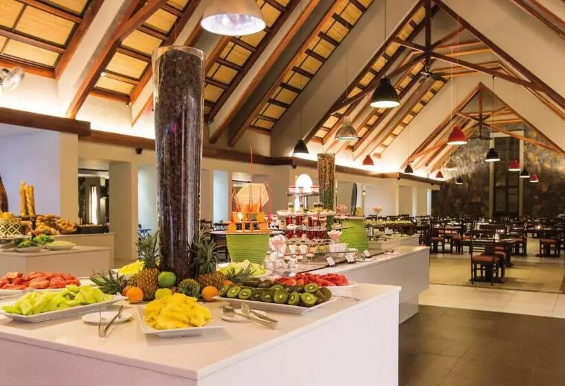 هتل Crystals Beach Resort Belle Mare, A Member Of Radisson Individuals