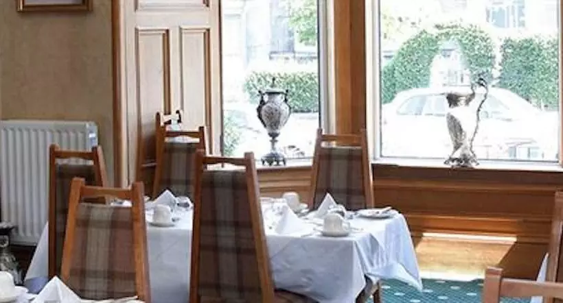 پانسیون Abbotsford Guest House