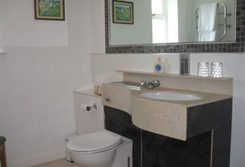 بنسيون Hazelwood House