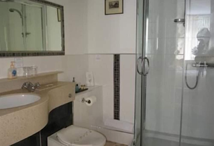 بنسيون Hazelwood House